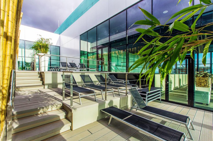 BLUE Wellnessresort Leiden - Zonnedek