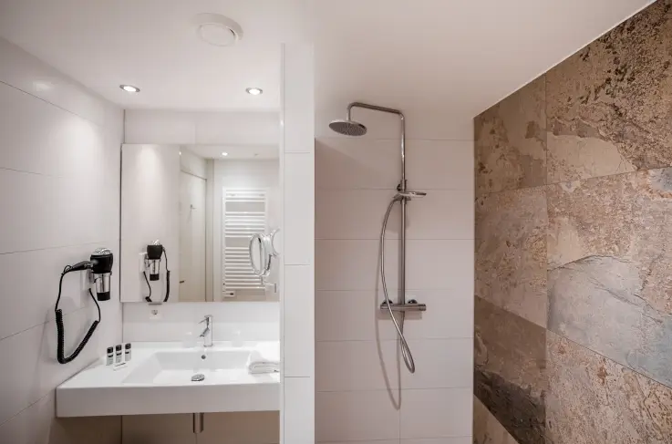 Twin kamer badkamer