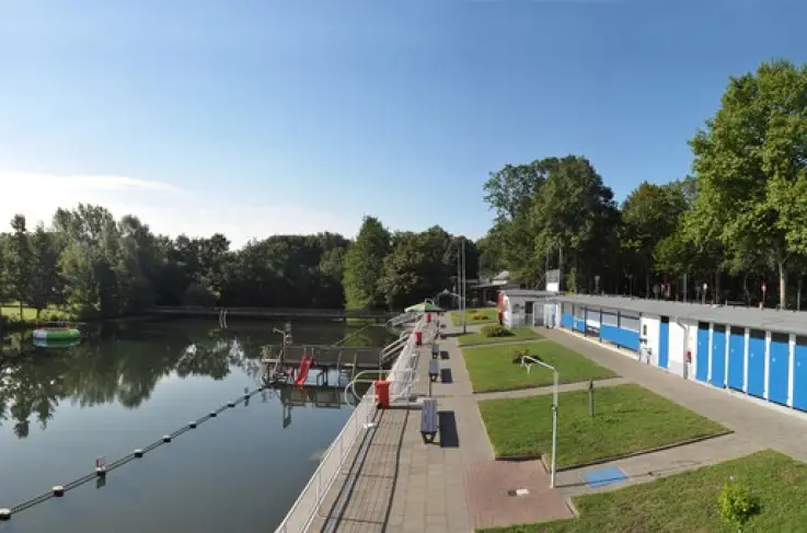 Natuurzwembad omgeving