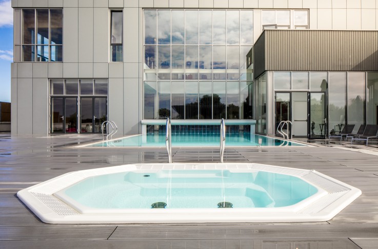 BLUE Wellness Helmond - Whirpools buiten