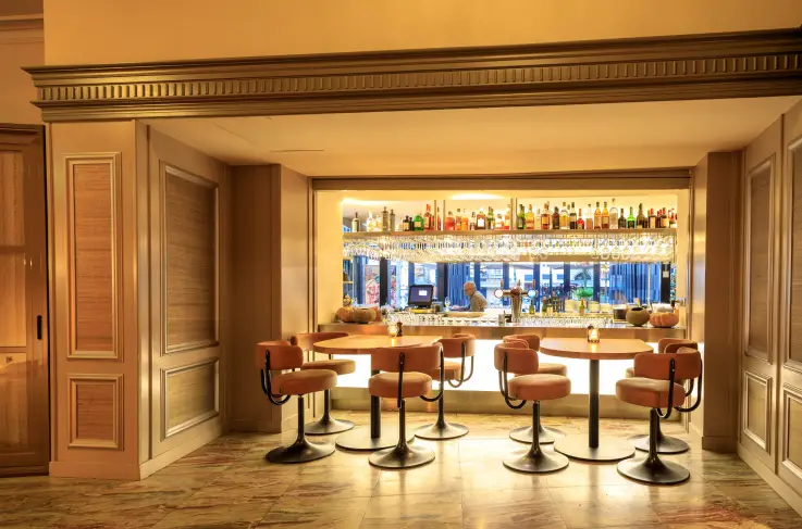 Lobby bar
