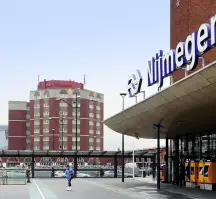 Mercure Hotel Nijmegen Centre (Hotel voorkant naast station)