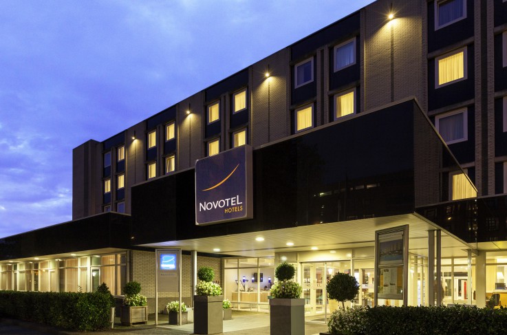 Voorkant Novotel Maastricht