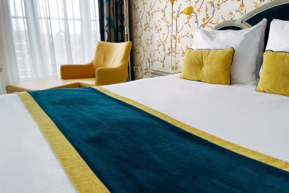Carlton Oasis Hotel