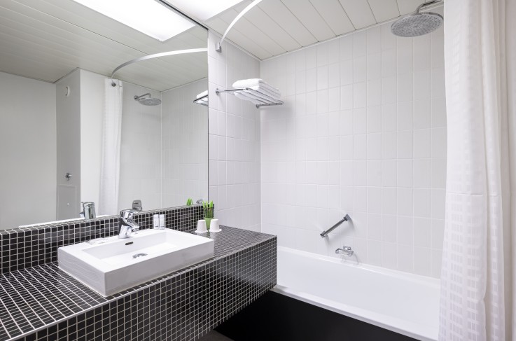 Classic Double Room Badkamer