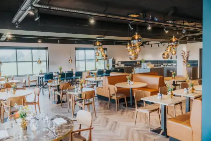Hotel, Sportsbar & Brasserie Dorhout Mees