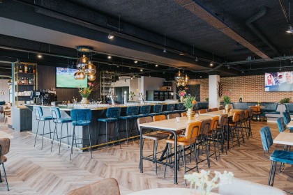 Hotel, Sportsbar & Brasserie Dorhout Mees