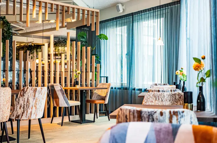 Marina Lounge-Restaurant