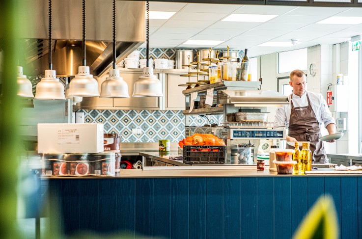 Marina Lounge-Restaurant