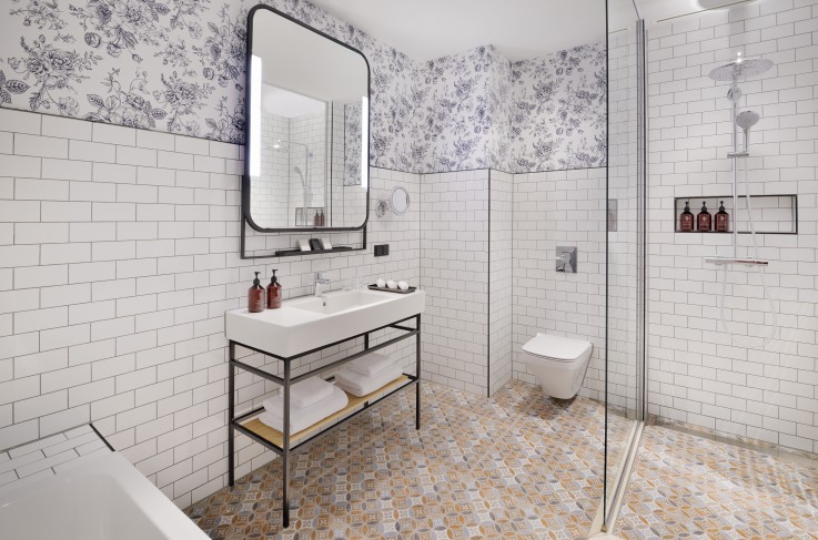ClassicExecutive King Bathroom