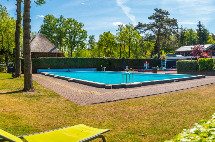 Buitenzwembad