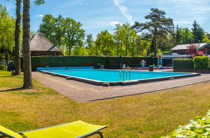 Buitenzwembad