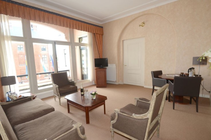 Royalsuite met whirlpool en balkon