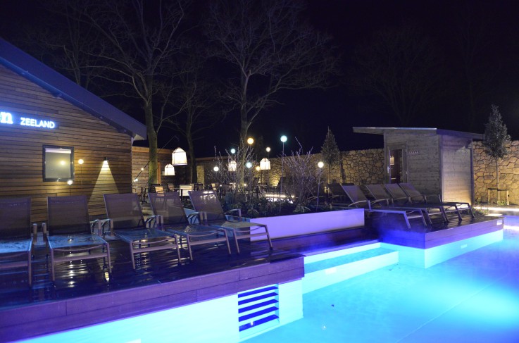 BLUE Wellness Buitenzwembad