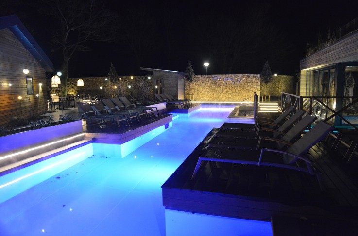 BLUE Wellness Buitenzwembad