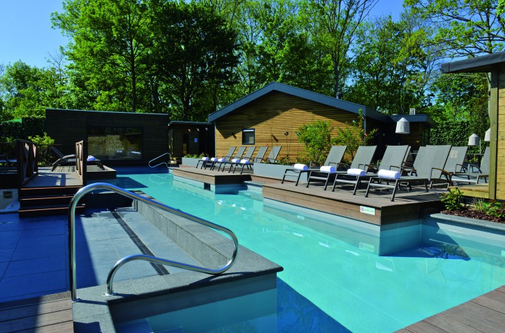 BLUE Wellness Buitenzwembad