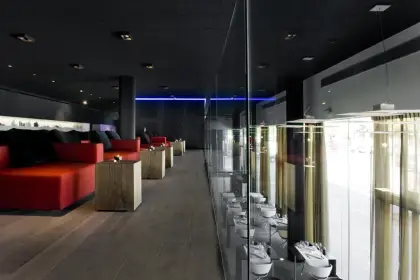 Carbon Hotel