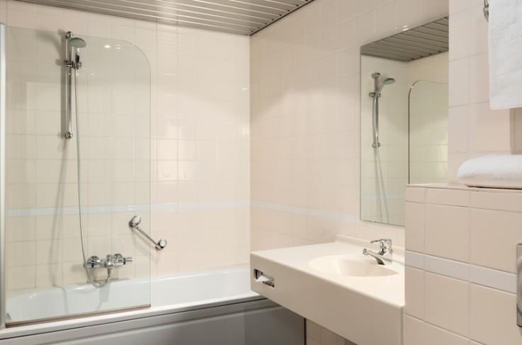 Luxe tweepersoonskamer badkamer