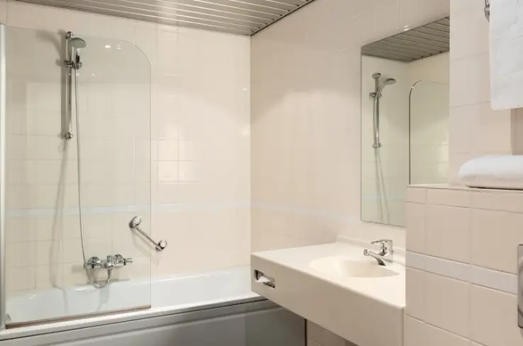 Luxe tweepersoonskamer badkamer