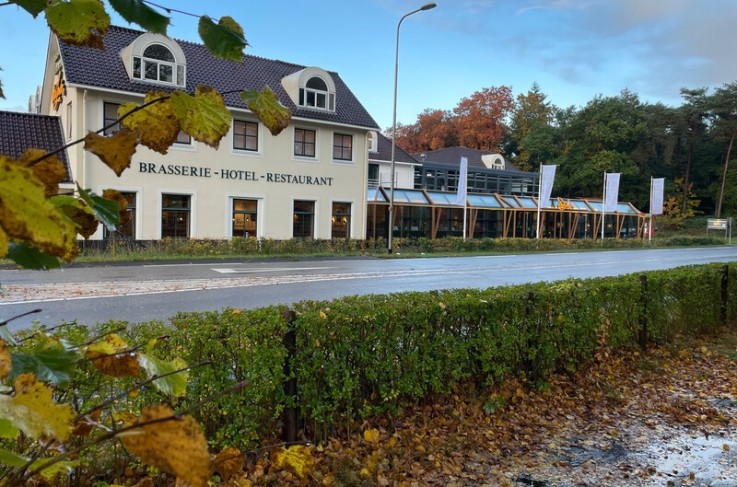 Exterieur zijkant hotel