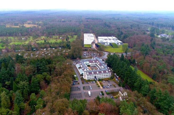 Exterieur bovenaf hotel