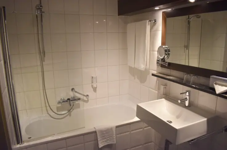 Luxe tweepersoonskamer badkamer