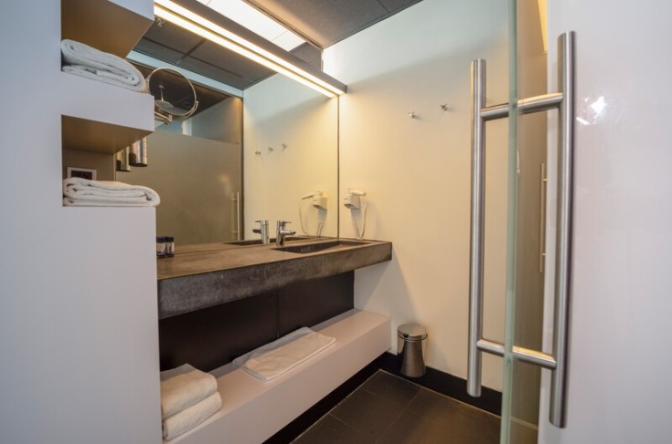 Luxe tweepersoonskamer badkamer