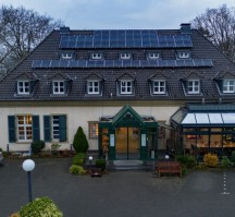 Fletcher Waldhotel Nordrhein-Westfalen (Voorzijde hotel overdag)