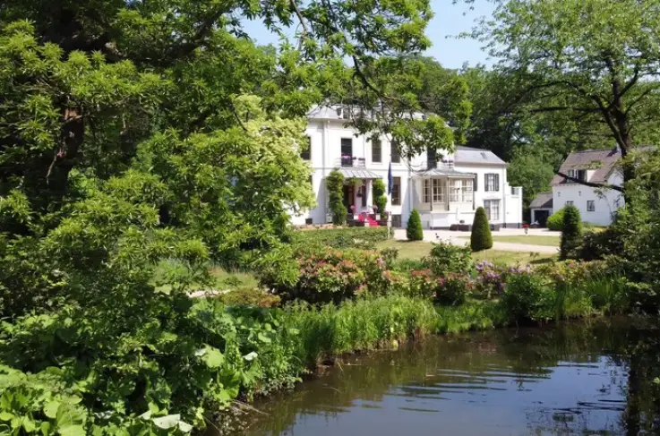 Aanzicht landhuis
