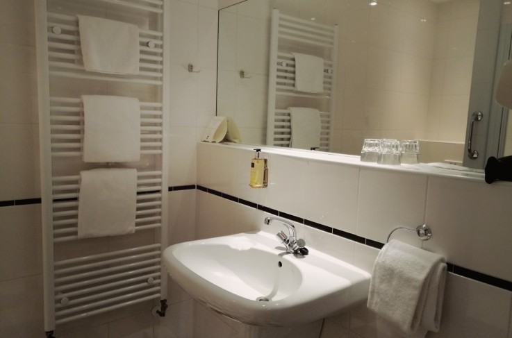 Badkamer Standaard kamer Brink