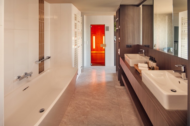 Oriental Emerald Wellness Suite