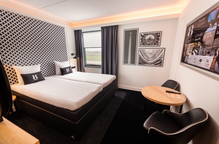 Gr8 Room