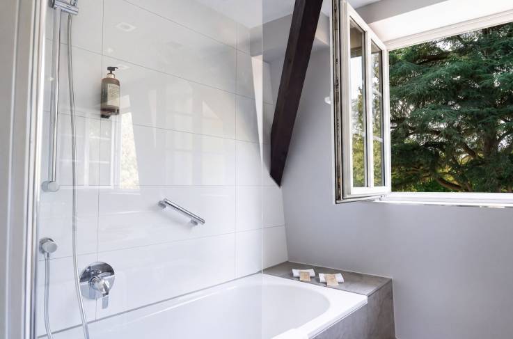 Executive Tweepersoonskamer (badkamer)