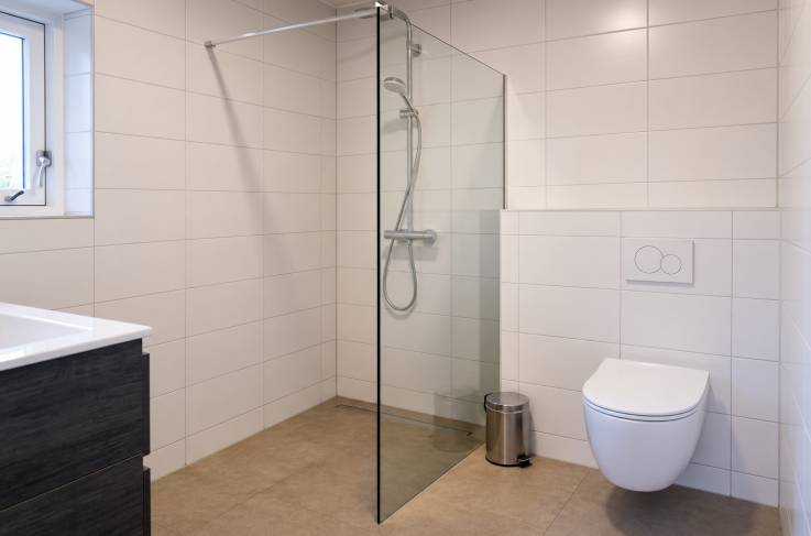 Villa Tweepersoonskamer badkamer