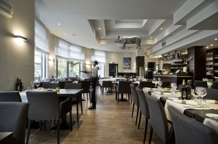 M Hotel - Restaurant