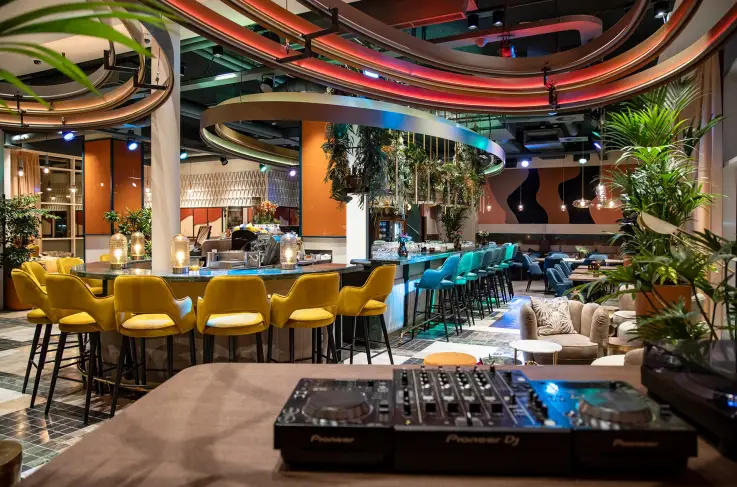 Bar