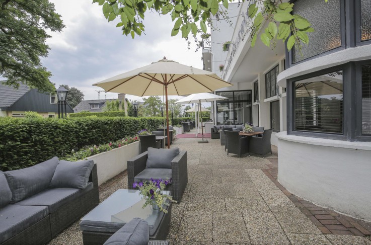 Fletcher Hotel-Restaurant Hellendoorn- Terras