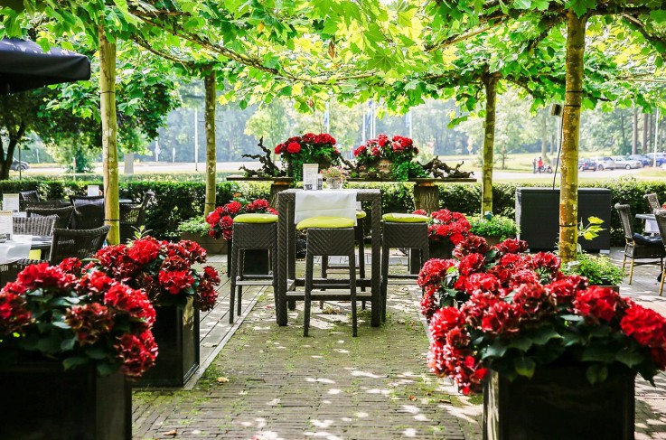 Van der Valk Hotel Apeldoorn - De Cantharel - Terras